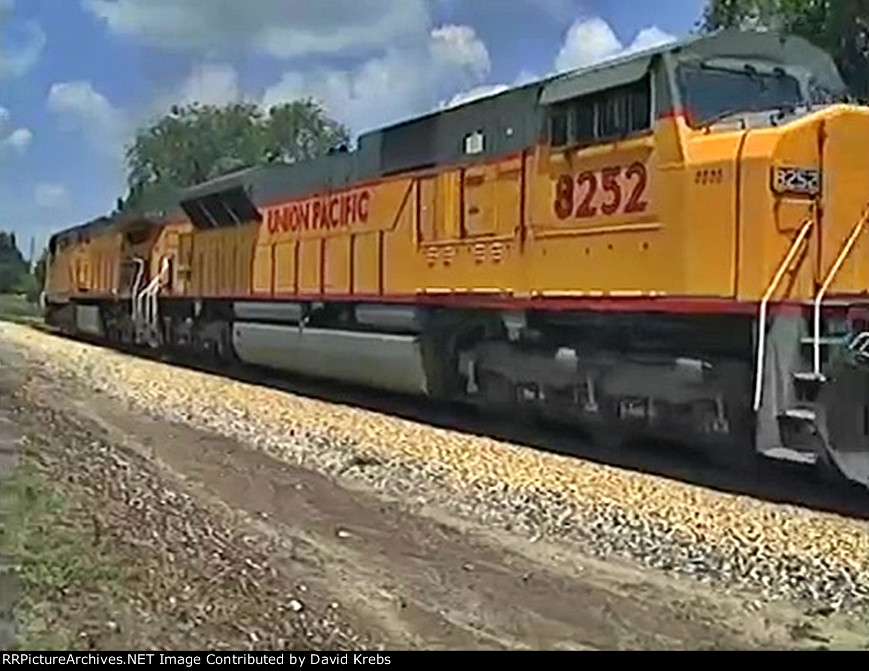 UP 8252
